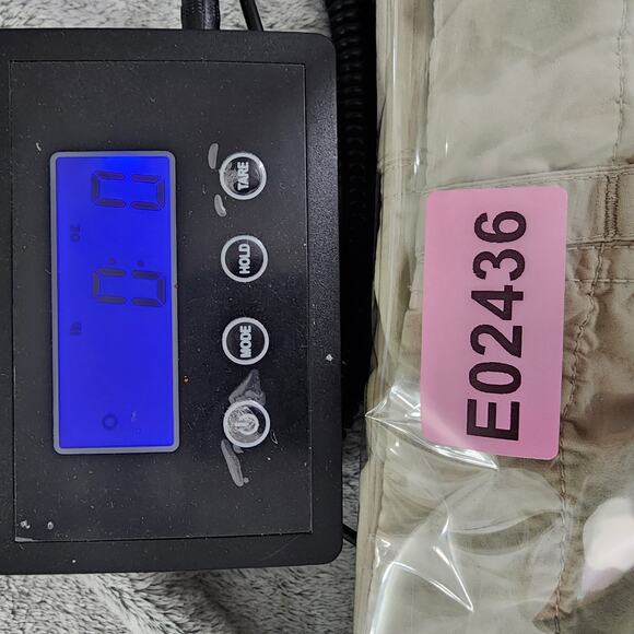 Gloria Vanderbilt Pants Womens 10 PETITE Tan Cargo Capri Drawstring Lightweight - Picture 11 of 11